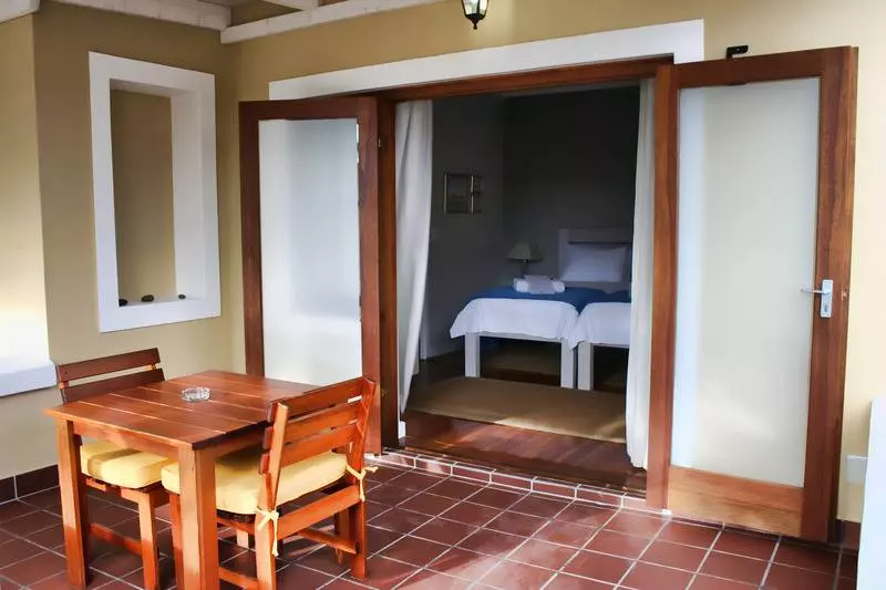 تختخواب و صبحانه Cornerstone Guesthouse