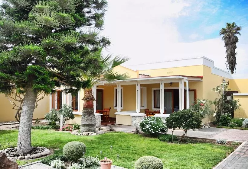 تختخواب و صبحانه Cornerstone Guesthouse