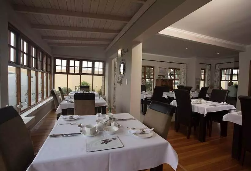 تختخواب و صبحانه Cornerstone Guesthouse