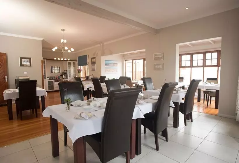 تختخواب و صبحانه Cornerstone Guesthouse