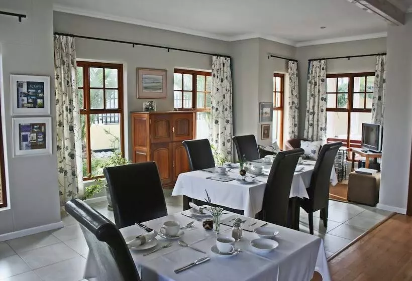 تختخواب و صبحانه Cornerstone Guesthouse