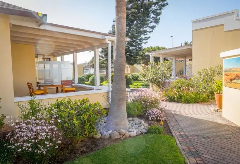 تختخواب و صبحانه Cornerstone Guesthouse