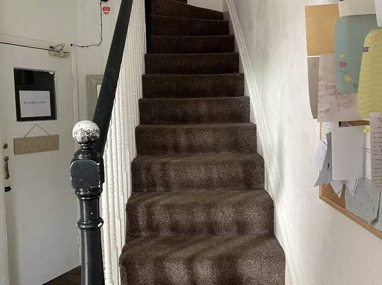 Bed and Breakfast Henry S On The Prom