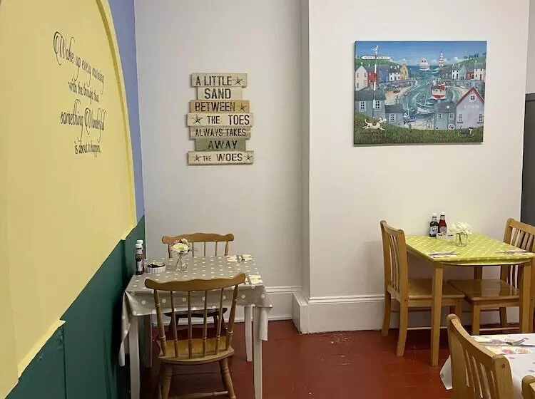 Bed and Breakfast Henry S On The Prom