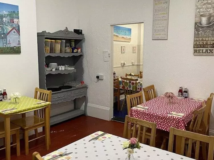 Bed and Breakfast Henry S On The Prom