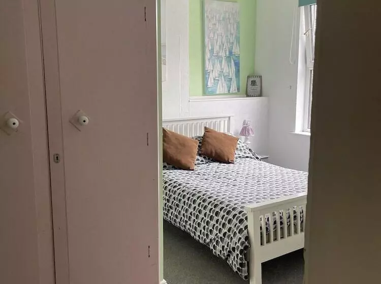 Bed and Breakfast Henry S On The Prom