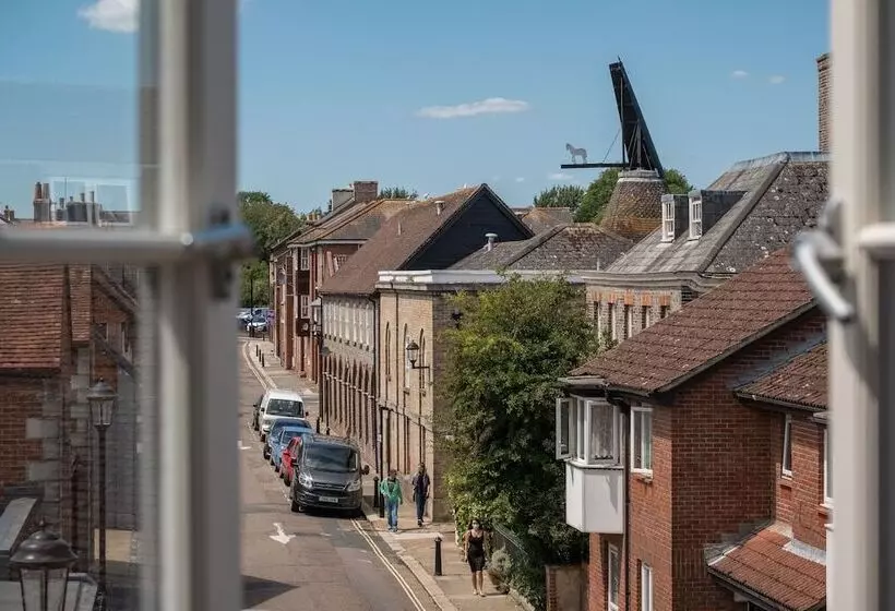 Bed and Breakfast One Holyrood Hotel & Cafe