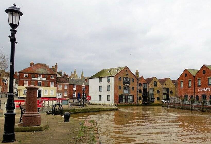 민박 One Holyrood Hotel & Cafe