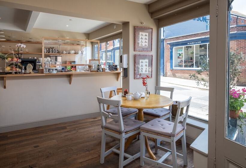 민박 One Holyrood Hotel & Cafe