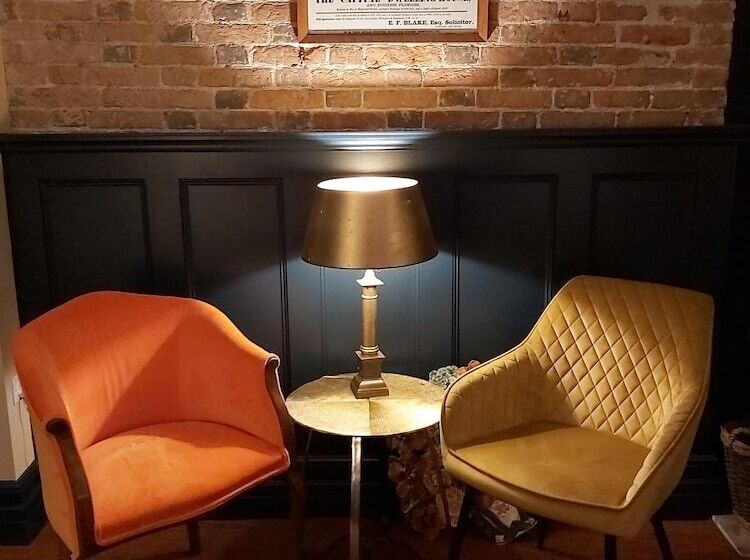 민박 One Holyrood Hotel & Cafe