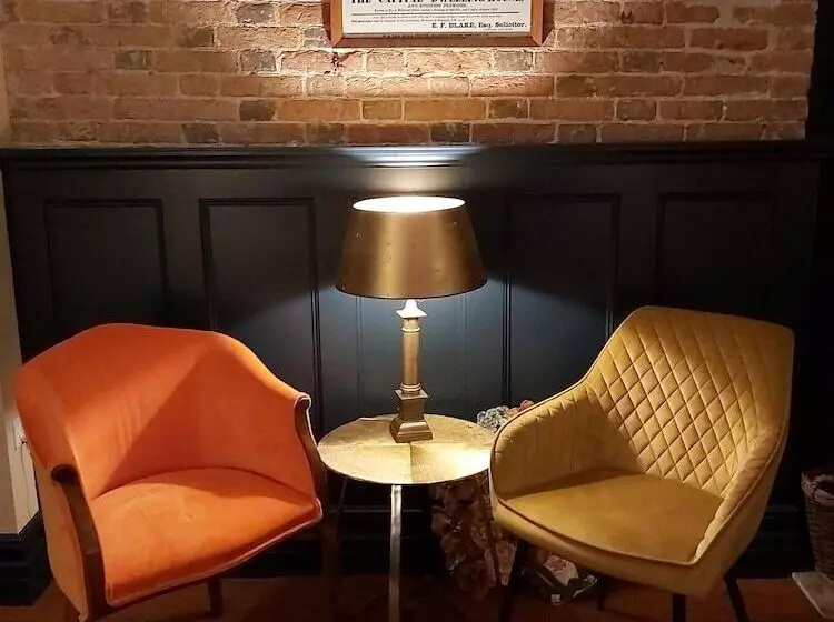 Bed and Breakfast One Holyrood Hotel & Cafe