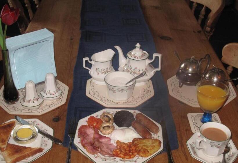 Broadlea Of Robgill Country Cottage & Bed And Breakfast