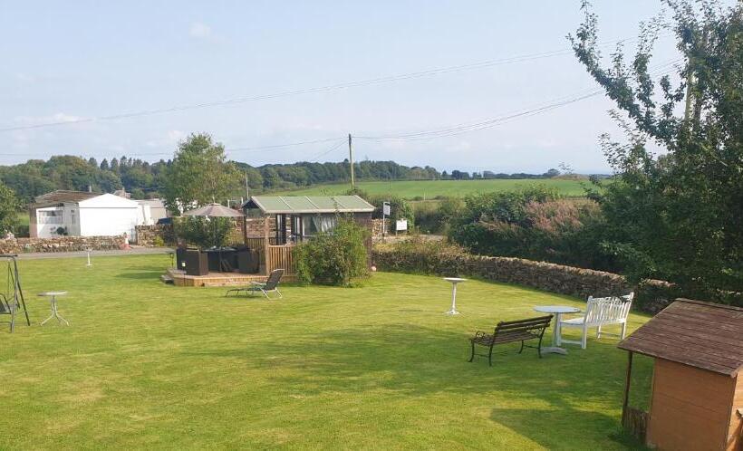 Broadlea Of Robgill Country Cottage & Bed And Breakfast