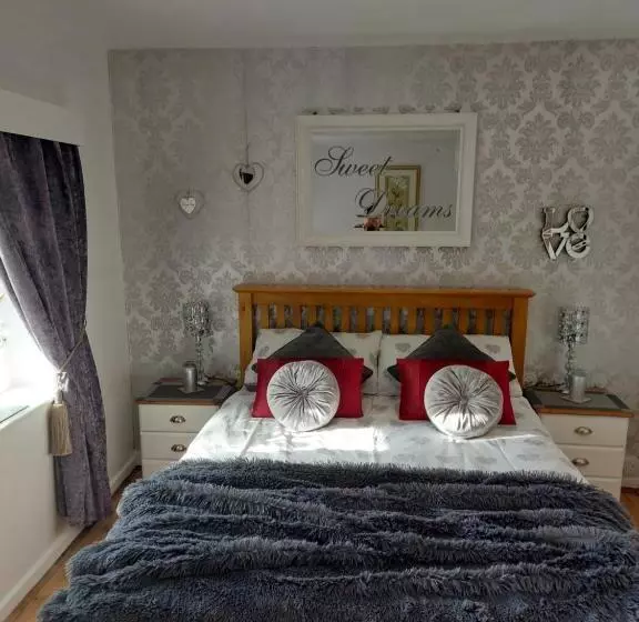 Broadlea Of Robgill Country Cottage & Bed And Breakfast