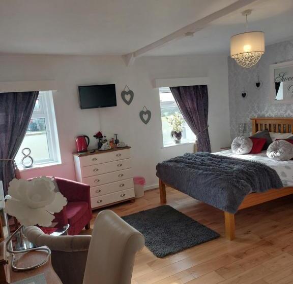 Broadlea Of Robgill Country Cottage & Bed And Breakfast