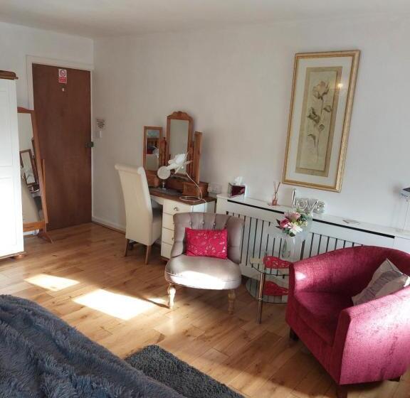 Broadlea Of Robgill Country Cottage & Bed And Breakfast