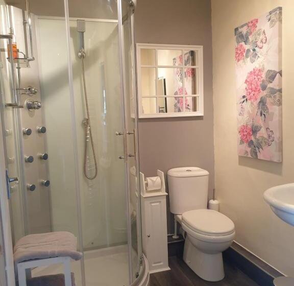 Broadlea Of Robgill Country Cottage & Bed And Breakfast