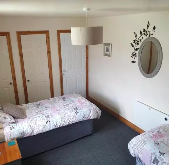 Broadlea Of Robgill Country Cottage & Bed And Breakfast