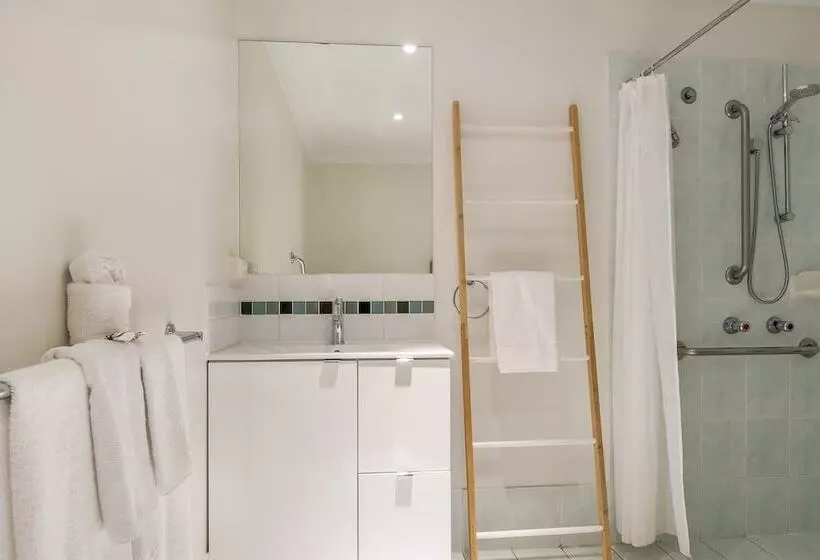 Byron Central Apartments