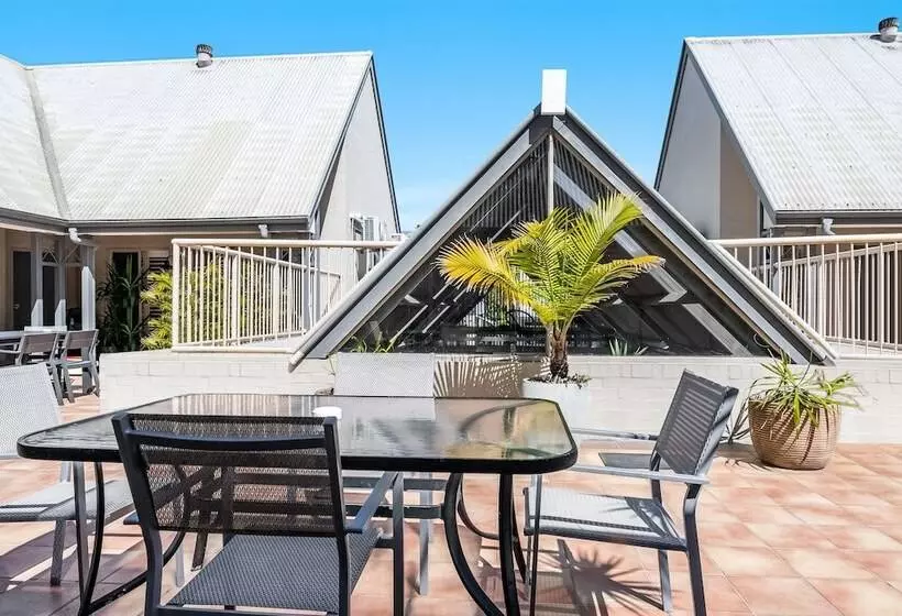 Byron Central Apartments