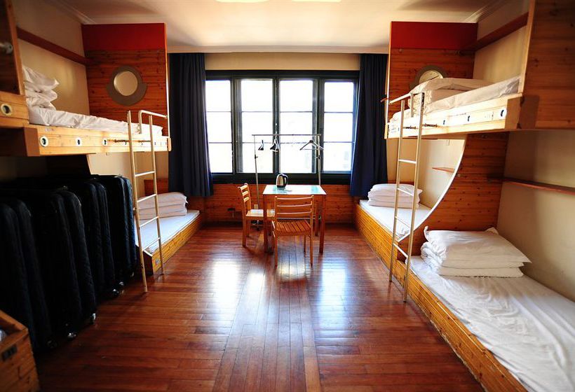 Captain Hostel