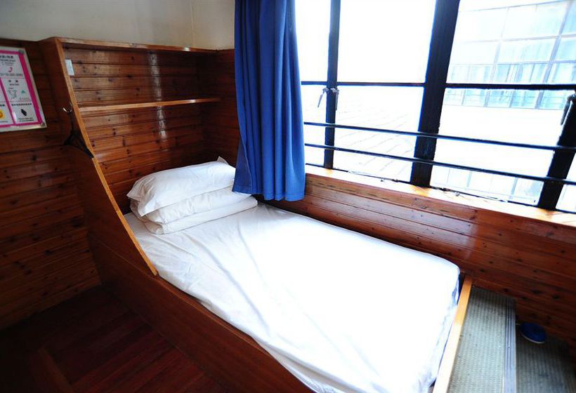 Captain Hostel