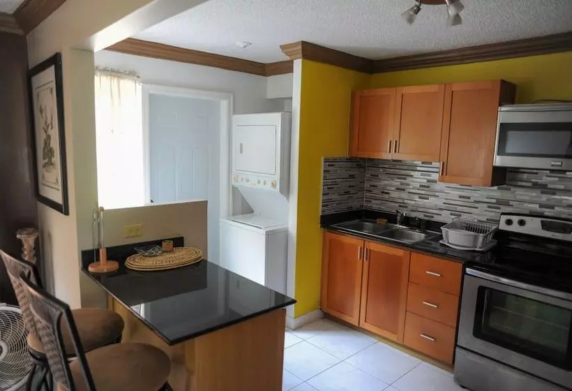 Country Club Mangowalk Townhouse