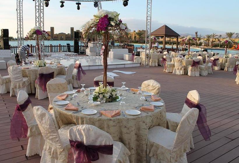 مسافرخانه Lagoon Hotel & Resort