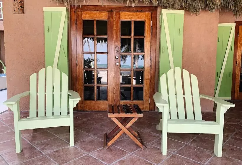 هتل Caye Casa