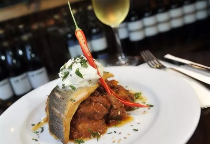 Hotelli Crown And Horns Inn