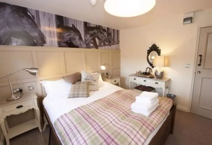 Hotelli Crown And Horns Inn