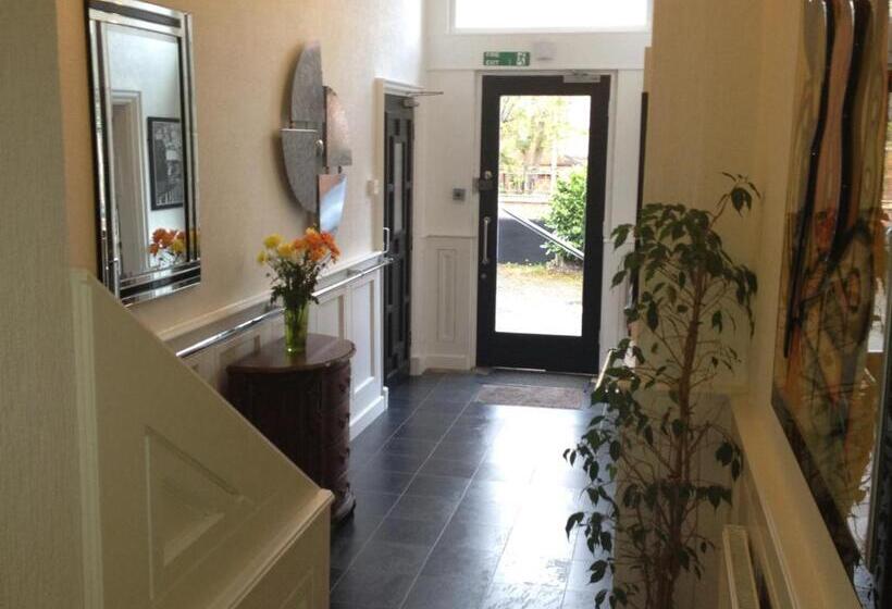 فندق Hendham House