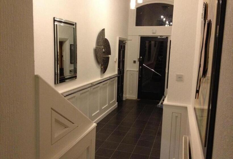 فندق Hendham House