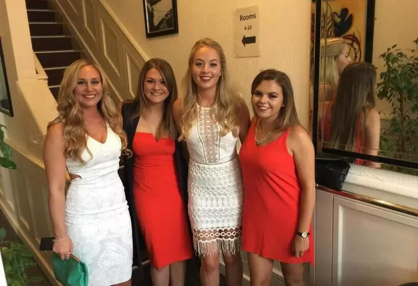 هتل Hendham House