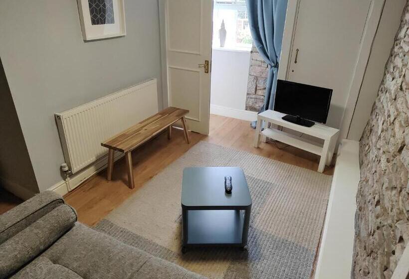 ホテル Kings Arms