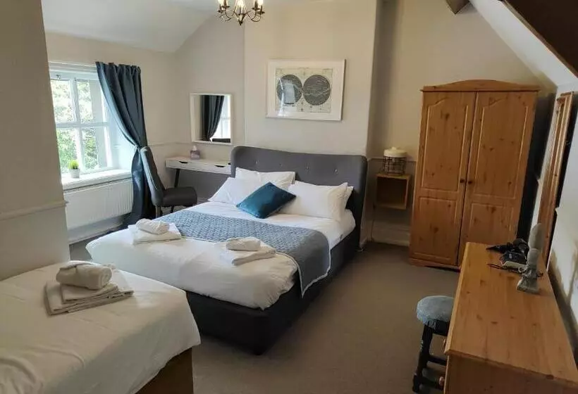 Отель Kings Arms