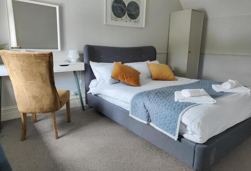 ホテル Kings Arms