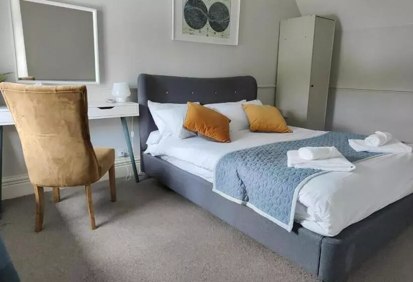 Отель Kings Arms