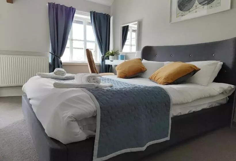 Отель Kings Arms