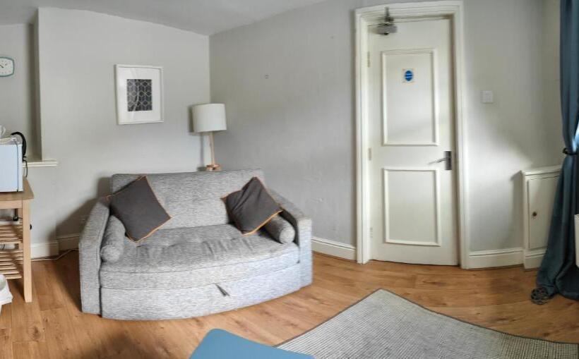 ホテル Kings Arms