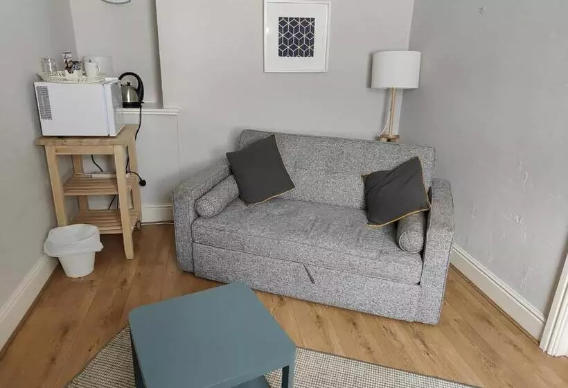 Отель Kings Arms