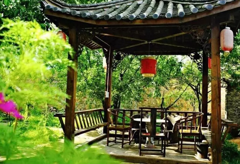 ホテル Lijiang Baisha Holiday Resort