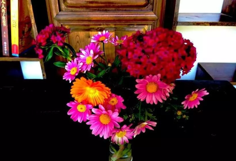 ホテル Lijiang Baisha Holiday Resort