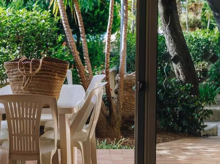 Отель Hôtel Et Résidence Benista