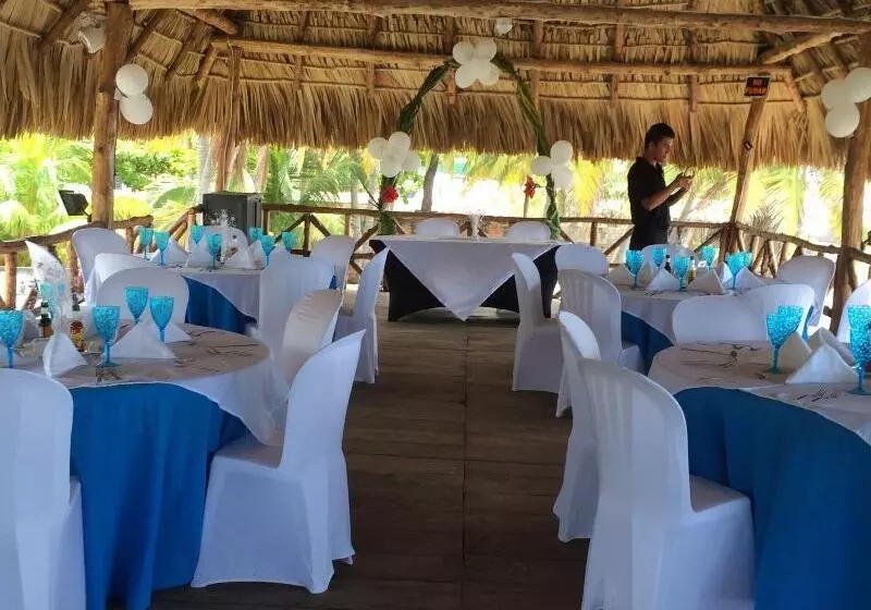 هتل Sabas Beach Resort