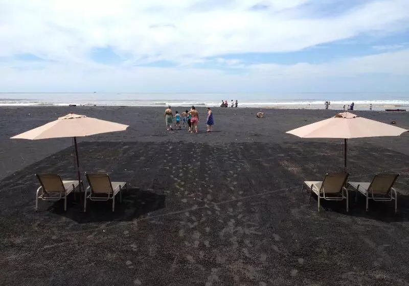 هتل Sabas Beach Resort