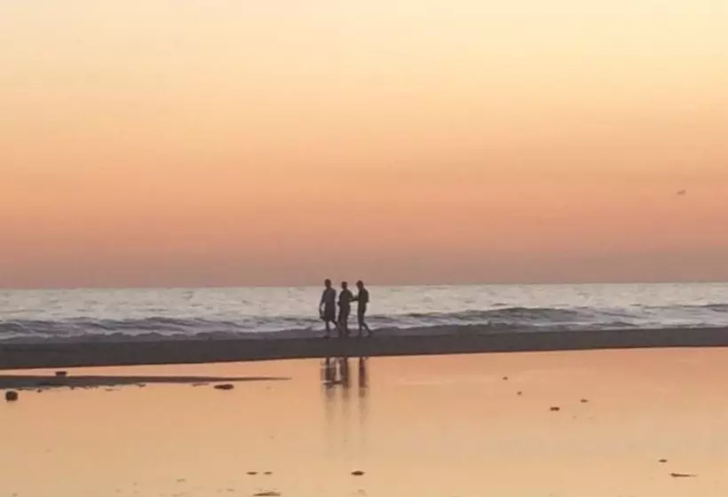 هتل Sabas Beach Resort