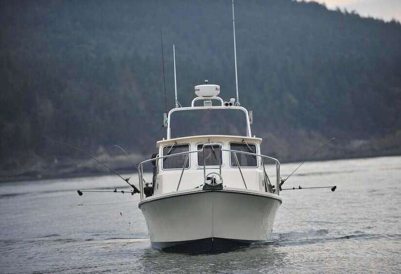 Отель Swinomish Casino & Lodge