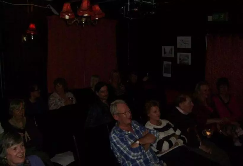 酒店 The Crown Aldbourne