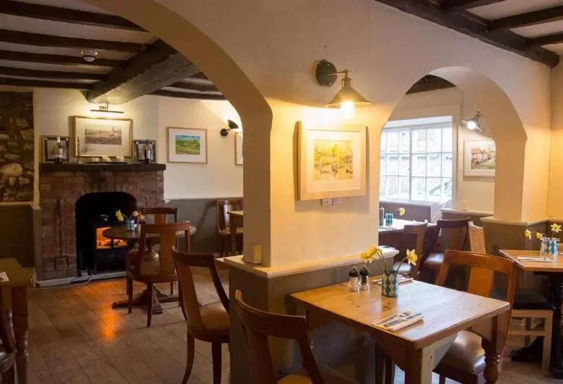 酒店 The Crown Aldbourne